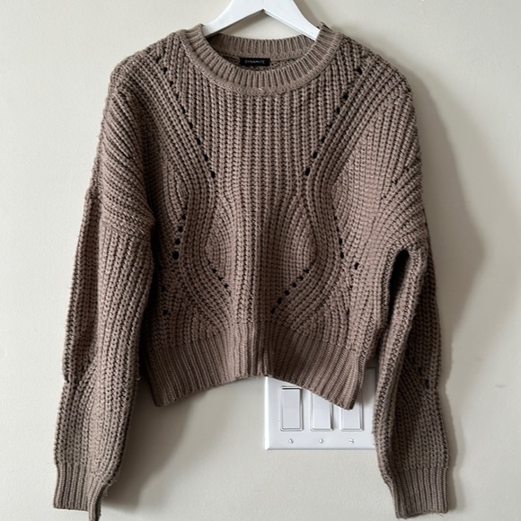 Dynamite Sweaters - DYNAMITE Thick Knit Cropper Crewneck Taupe Sweater